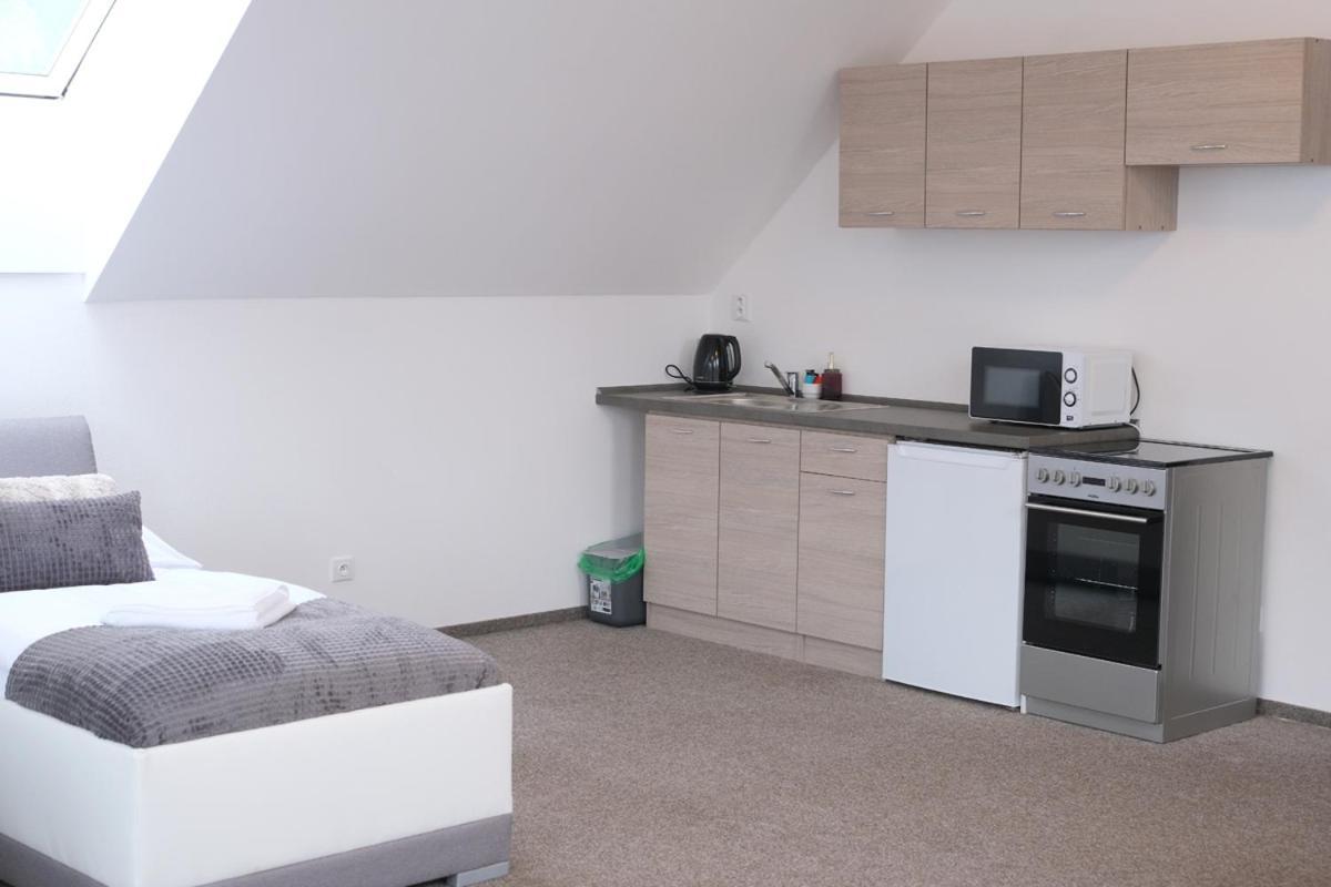 Apartmany Na Kovarne Rajov Zlata Koruna Exterior photo